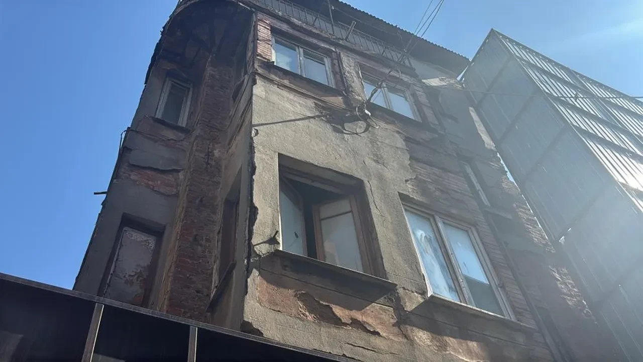 Beyoğlu'nda ihbarcı komşu katil çıktı: Kötü kokudan şikayet etti, cinayeti itiraf etti