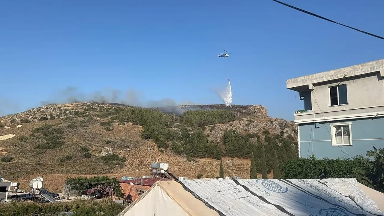 Hatay’da ormanlık alanda yangın! Ekipler havadan ve karadan müdahale ediyor
