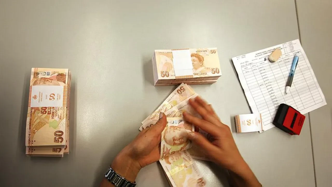 Kredi çekecekler dikkat! Faizsiz kredi ve 400 bin lira ihtiyaç kredisi için rakamlar değişti