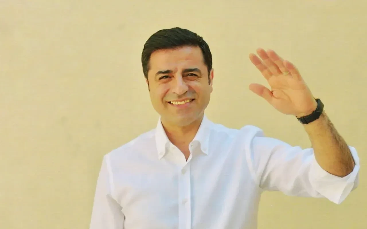 Selahattin Demirtaş'tan çerçeve yasa mesajı! Cumhurbaşkanı Erdoğan ve Bahçeli'ye teşekkür etti