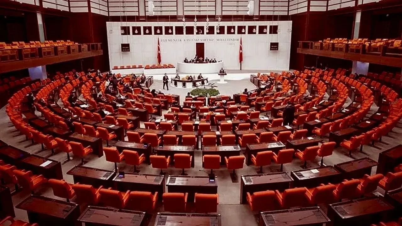 TBMM'deki kanun teklifinin kasıtlı olarak Sevr Antlaşması'nın yıl dönümüne getirildiği iddiasına cevap