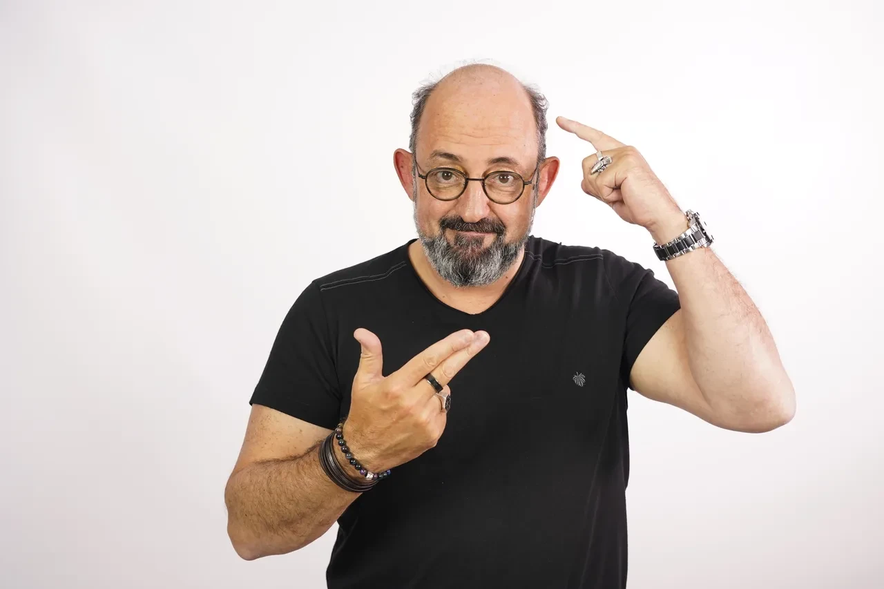 TikTok, Instagram ve YouTube kaydıranlar dikkat! Prof. Dr. Sinan Canan'dan beyin çürümesi uyarısı
