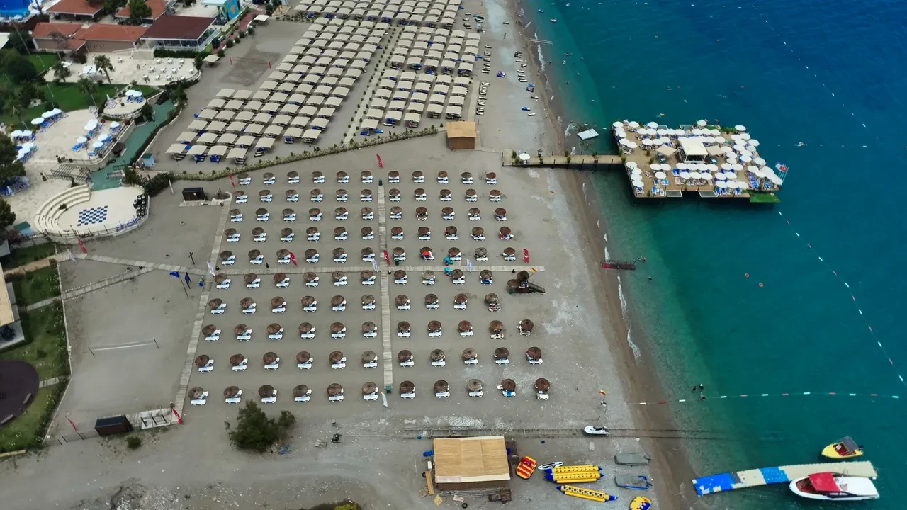 Ücretsiz halk plajlarına rekor ilgi! 3 milyona yakın ziyaretçi plajlara akın etti
