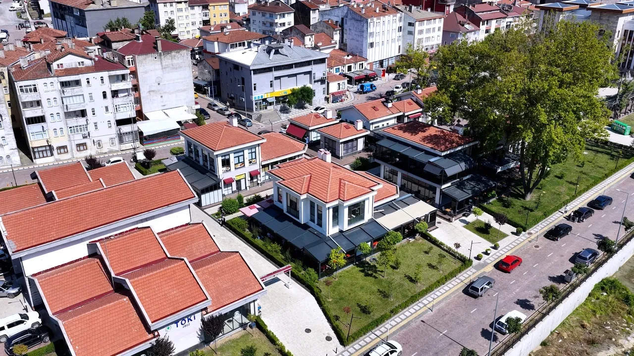 Bakan Kurum'dan Kastamonu paylaşımı: 'El ele verdik bir kez daha zoru başardık'