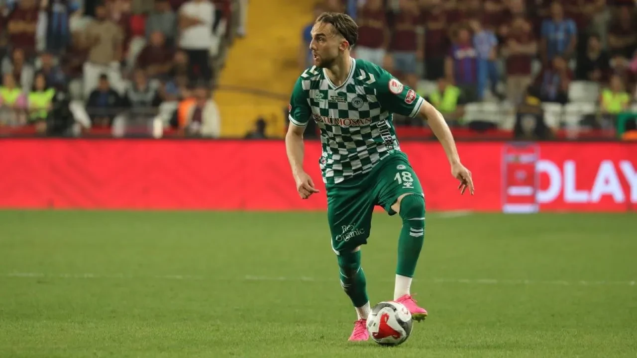 Berkan Kutlu'nun yeni takımı belli oldu! Eski Galatasaraylı oyuncu, yeni takımına imza attı