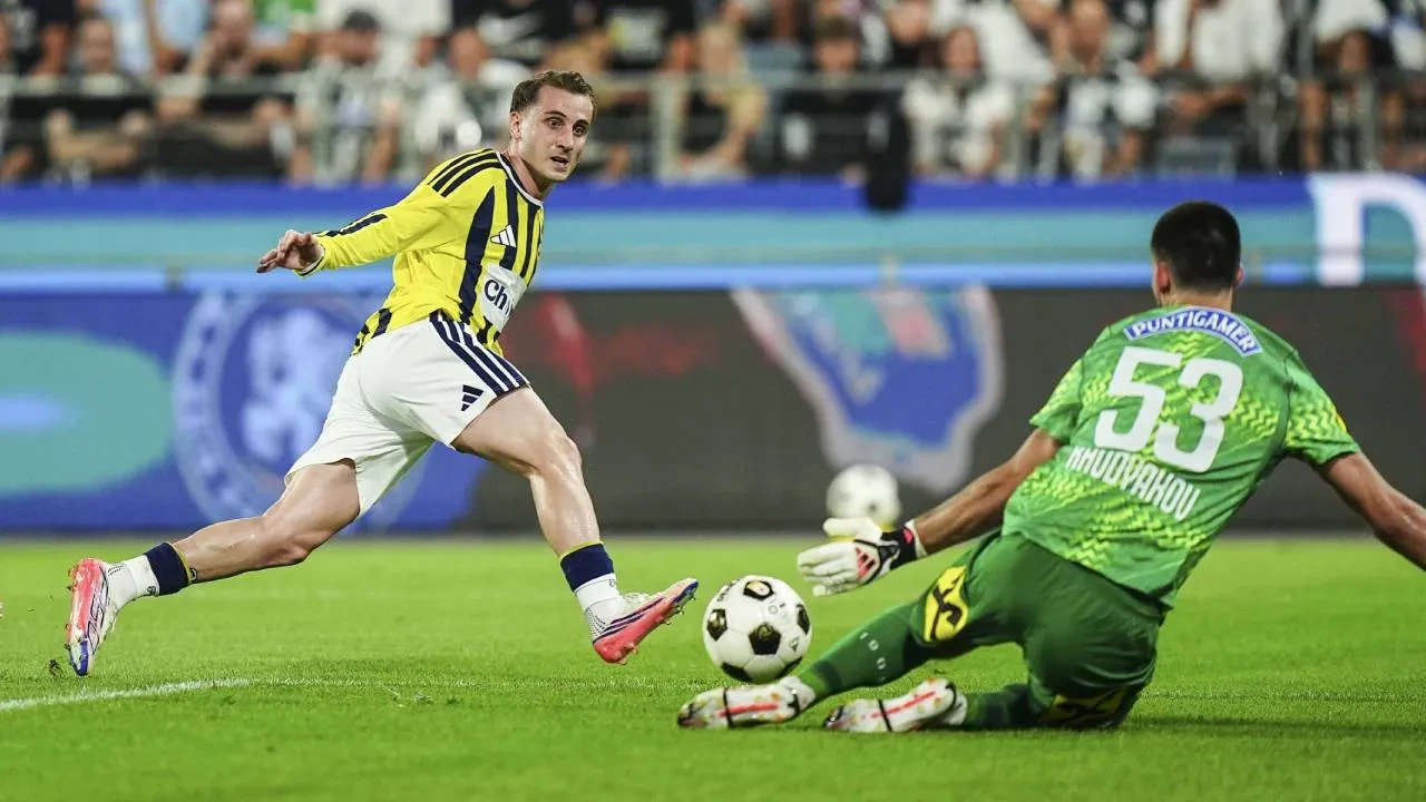 Fenerbahçe, Şampiyonlar Ligi'nde play-off'ta! Sarı-lacivertliler, Sturm Graz deplasmanında kazandı