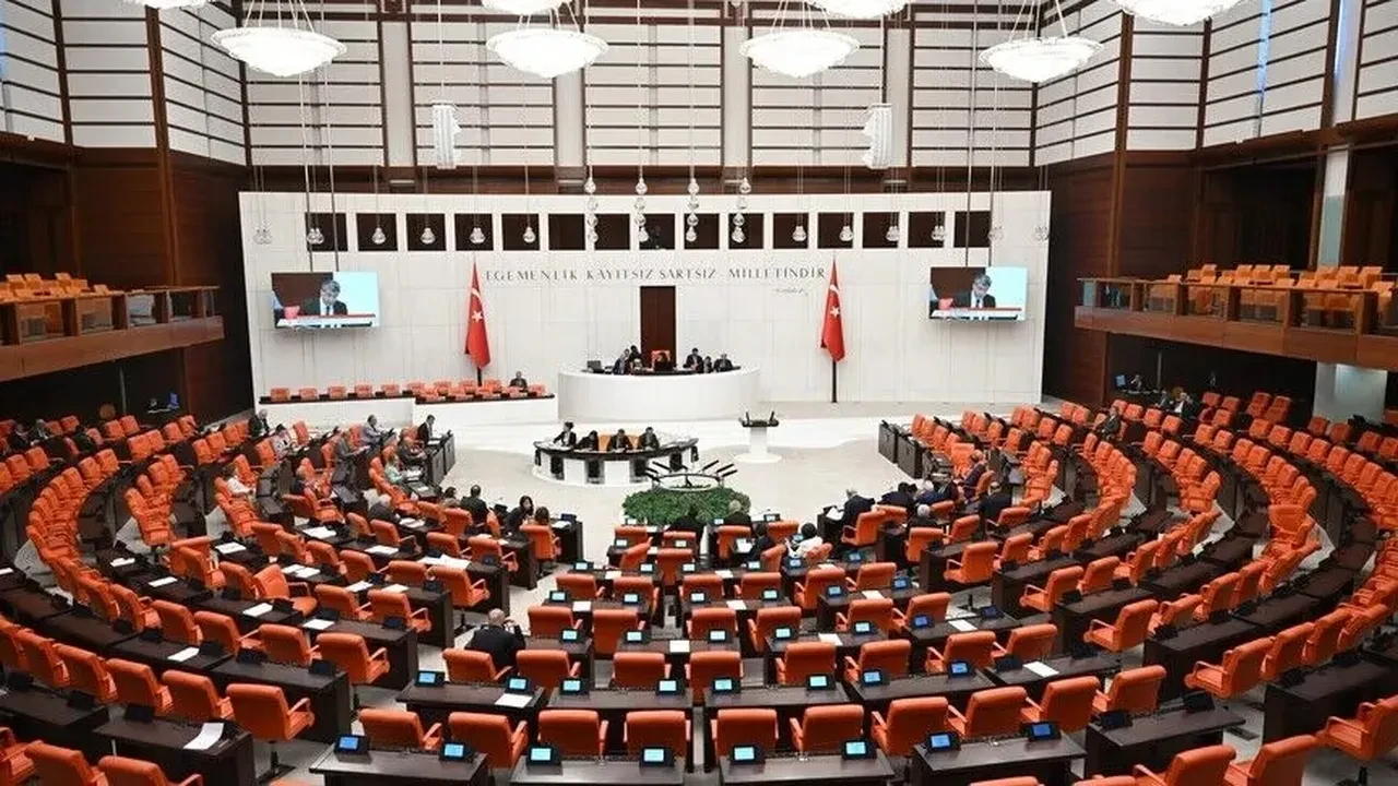 Cumhurbaşkanı Erdoğan 81 ilin valisiyle Terörsüz Türkiye'yi görüşecek olan TBMM Başkanı Numan Kurtulmuş'u kabul etti