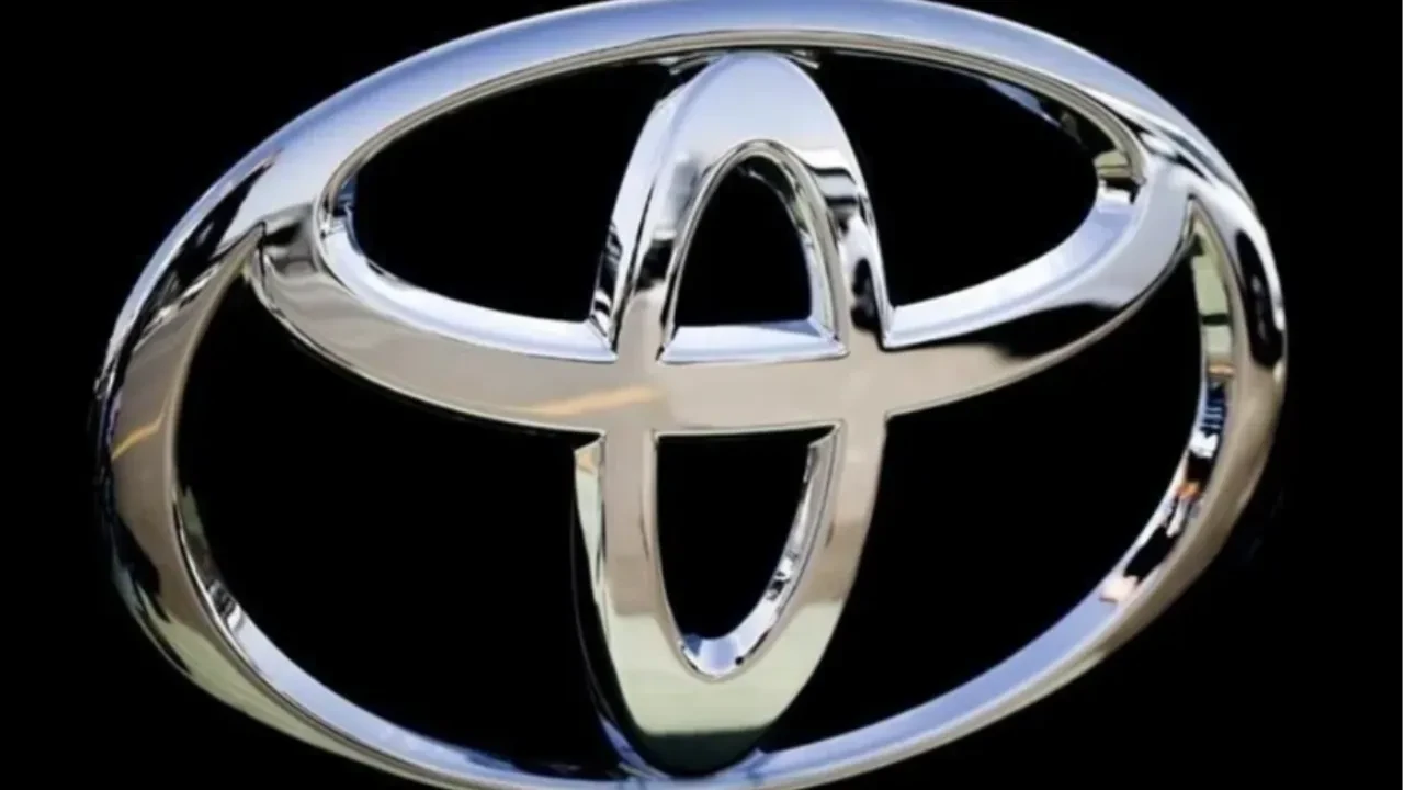 Toyota ABD'de yüz binlerce aracı geri çağırdı: Kritik sistemler devre dışı kalıyor