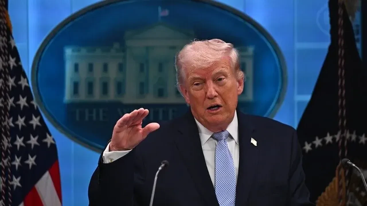 Trump İran için 3 seçeneği değerlendirdi! Yeni silahı ekonomik baskı