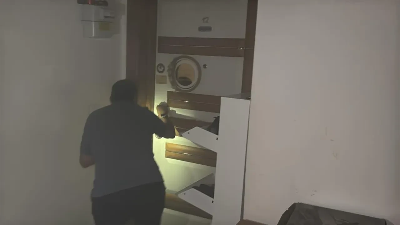 Aksaray'da korku dolu dakikalar saniye saniye kameralara yansıdı: Bodrum katından başladı, çatıya sıçradı