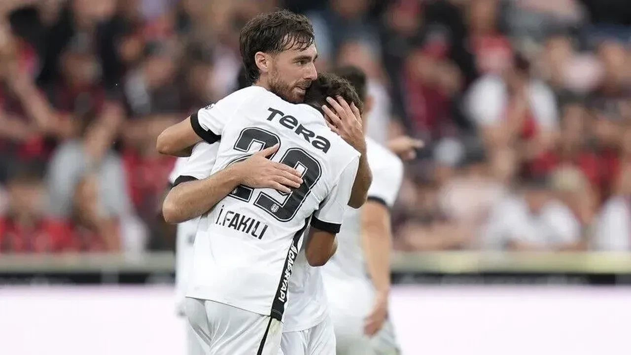 Beşiktaş muhtemel 11! Beşiktaş Hradec Kralove UEFA Avrupa maçı hangi kanalda?