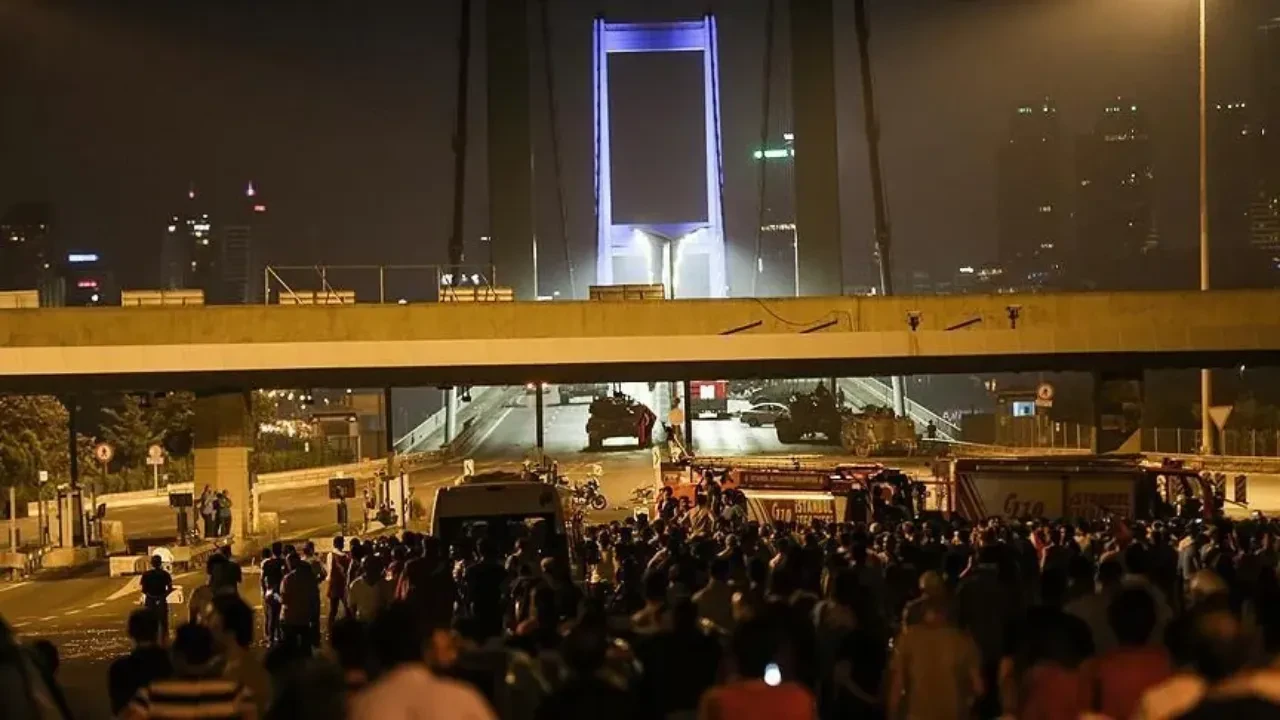 Darbe girişiminde 15 Temmuz Köprüsü'nde şehit olanların isimleri! Köprüde kaç kişi şehit oldu?