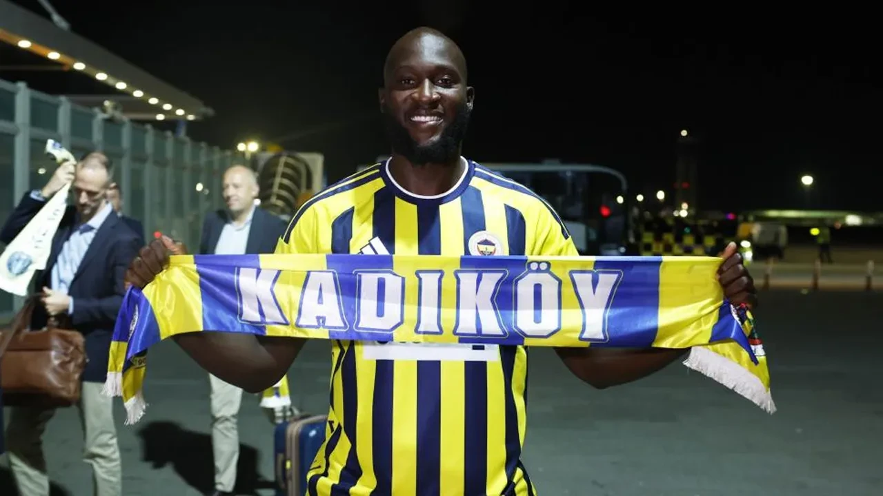 Fenerbahçe Lukaku transferini resmen açıkladı! Yıldız oyuncu İstanbul'a geldi