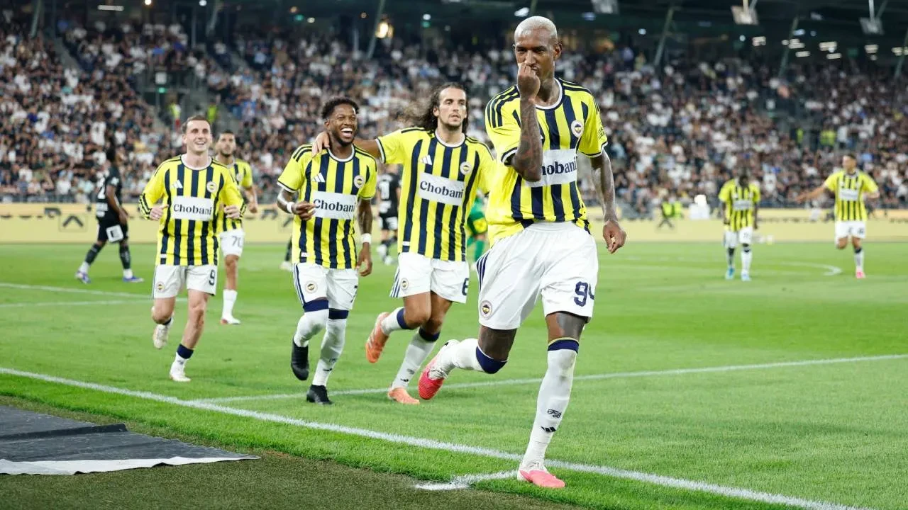 Fenerbahçe'de İsmail Kartal'dan Sturm Graz galibiyeti sonrası açıklama! "Kazandığımız için çok mutluyuz"
