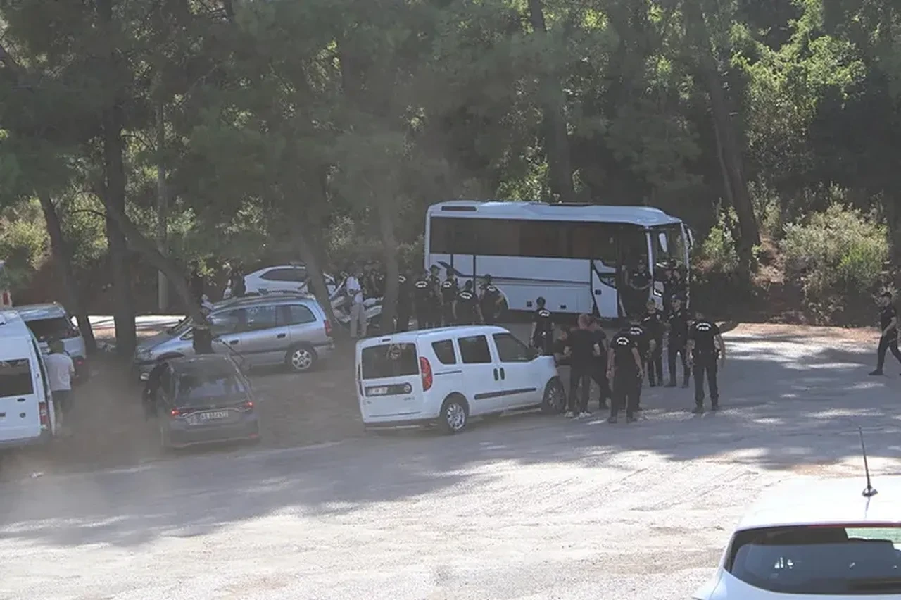 FETÖ’cü Burkay Karatepe’nin akıl hocası ablası Ayşe Alanur Karatepe çıktı: “Sadece a planıyla yola çıkmışsınız… Deprem tam zamanıydı değerlendiremedik”