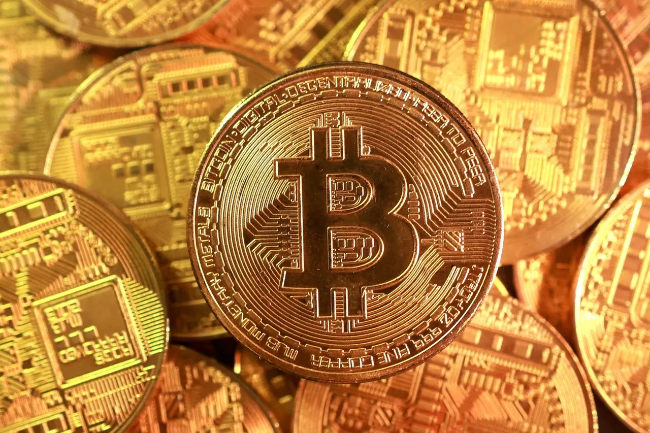 Kriptoda ilginç tablo: Bitcoin düştü Dogecoin fırladı