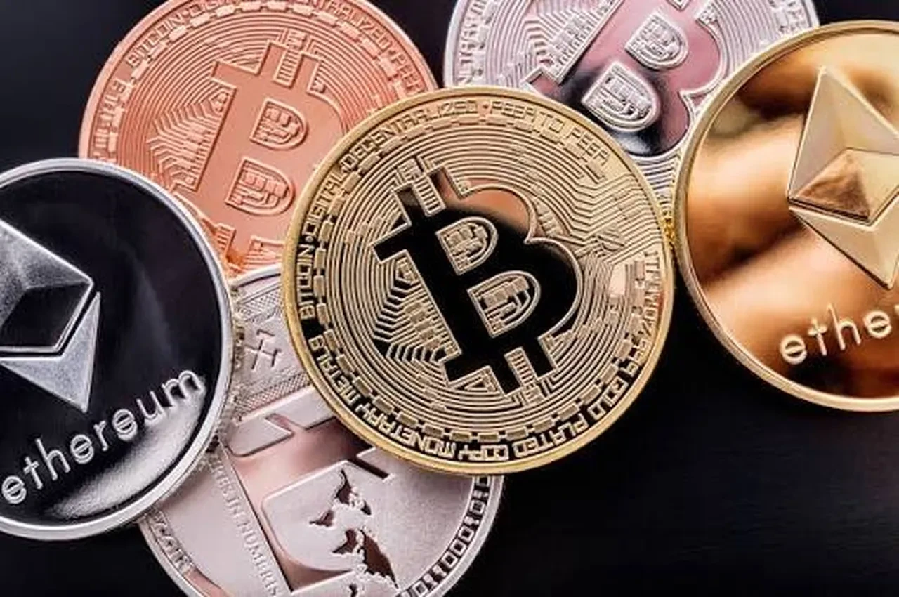 Kriptoda ilginç tablo: Bitcoin düştü Dogecoin fırladı