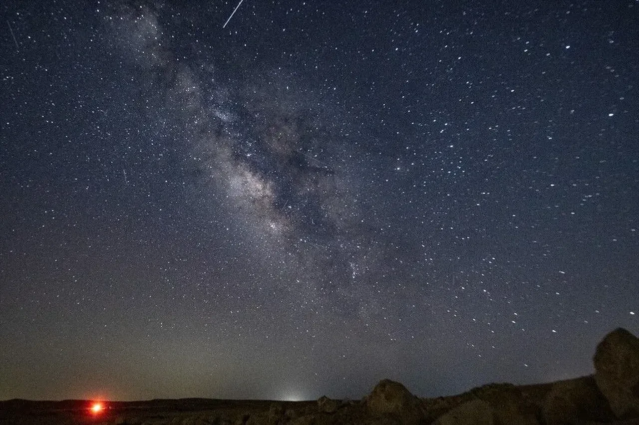 Meteor yağmuru saat kaçta başlayacak bitecek? İstanbul, İzmir, Ankara, Bursa, Antalya... İl il başlangıç saatleri