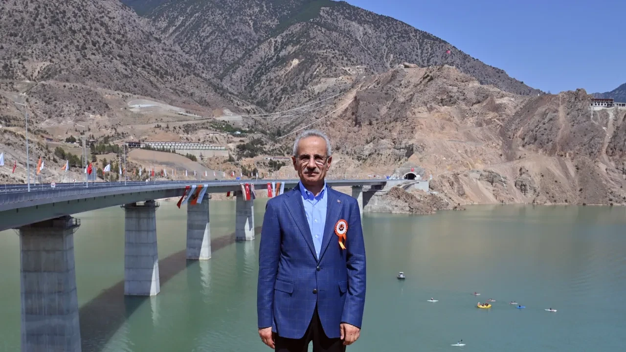 Türkiye’nin köprüleri Ankara’dan Şanlıurfa’ya uzanıyor! 24 yılda 4 bin 272 yeni köprü