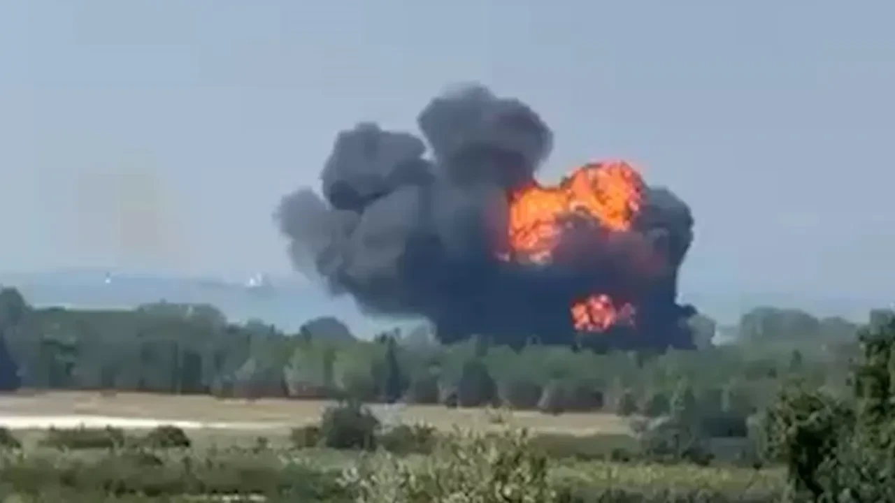Yalova’da askeri uçak mı düştü, ne oldu, pilot kurtuldu mu? Kaza kırıma uğradı ne demek, ne anlama geliyor?