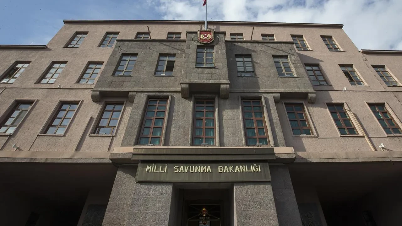 Yalova’da askeri uçak mı düştü, ne oldu, pilot kurtuldu mu? Kaza kırıma uğradı ne demek, ne anlama geliyor?