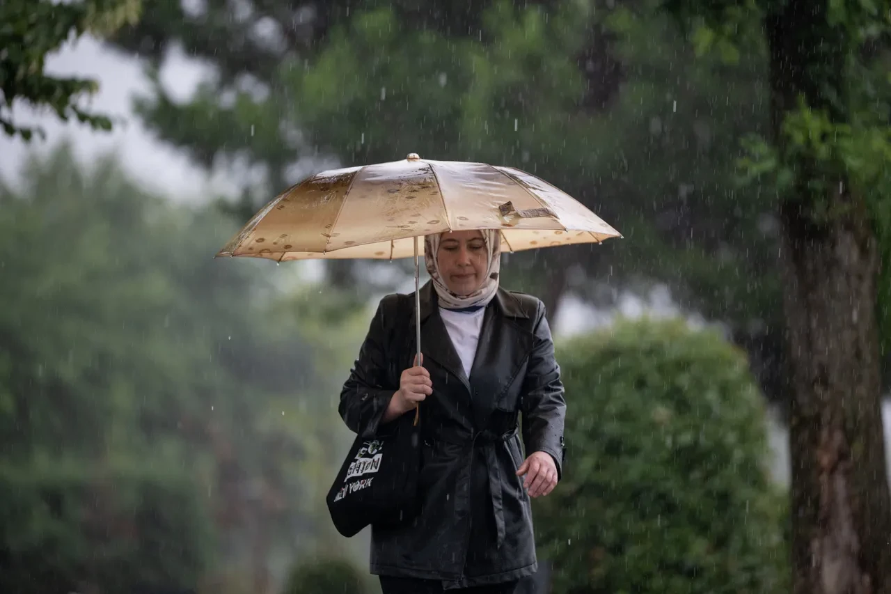 13 Ağustos 2026 hava durumu | Meteoroloji'den 15 kente sarı kodlu uyarı! Kuvvetli sağanak geliyor