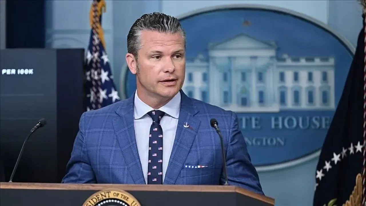 ABD Savunma Bakanı Hegseth'ten Küba'ya askeri operasyon sinyali