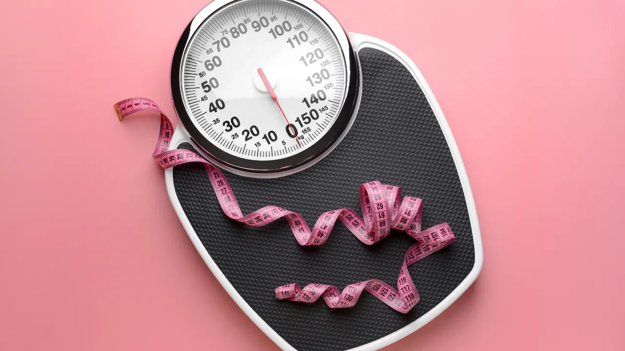 Akşam saat 20:00'dan sonra yemeği bıraktım! Her gün 30 dakika spor yaptım, tam 15 kilo verdim