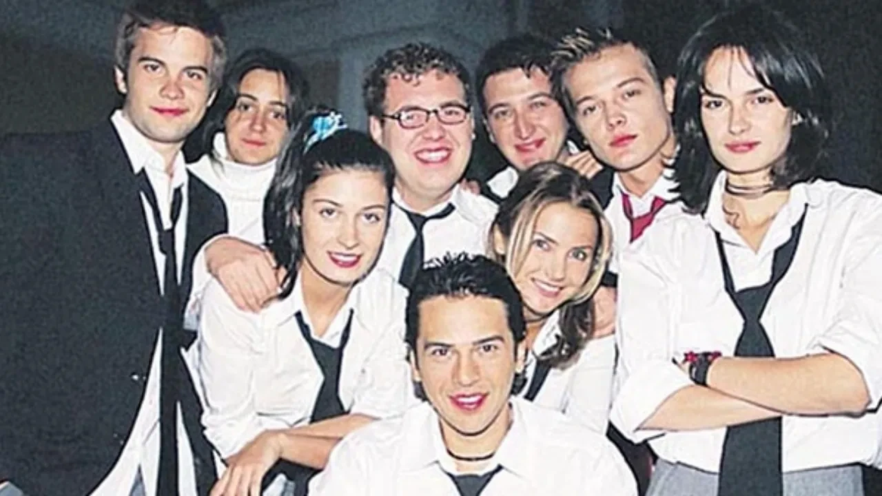 Ece Erken ve Emre Altuğ’dan yıllar sonra gelen nostalji! Dizinin hayranları o günlere döndü