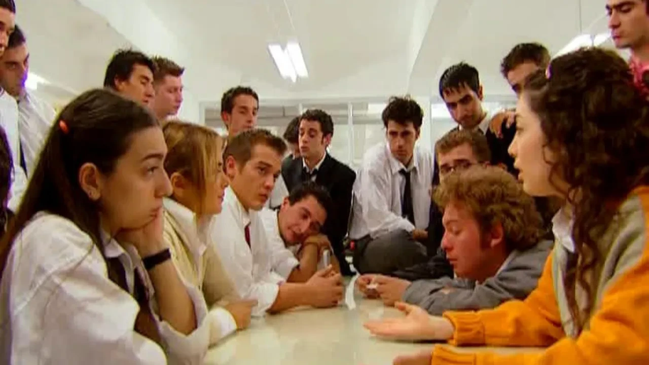 Ece Erken ve Emre Altuğ’dan yıllar sonra gelen nostalji! Dizinin hayranları o günlere döndü