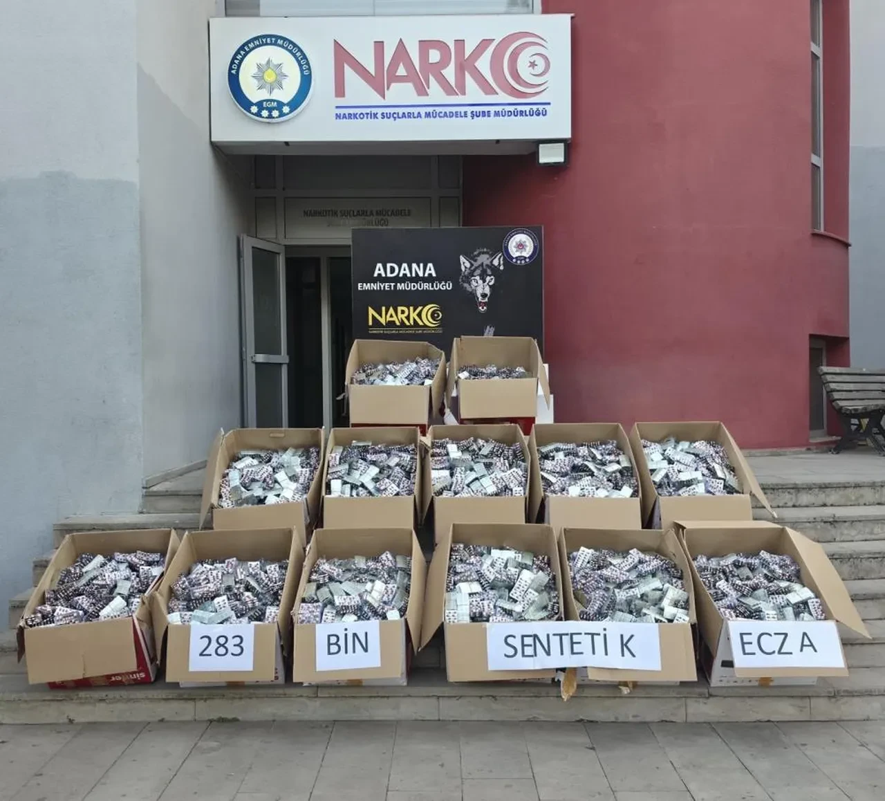 Evinden 283 bin sentetik hap çıktı! Savunması pes dedirtti