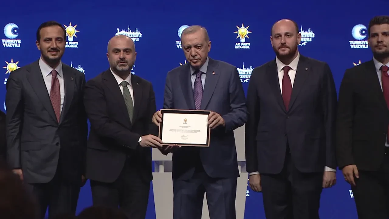 Fatih Atik duyurdu: Mehmet Mustafa Gürban, Mustafa Bilici ve Ankara'dan 2 belediye başkanı AK Partiye katılıyor