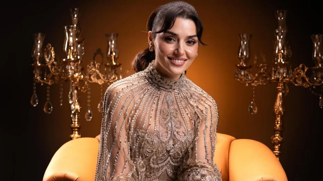 Hande Erçel'den kariyerinde sürpriz hamle! Senaryo yazarlığı için Londra'ya gidiyor