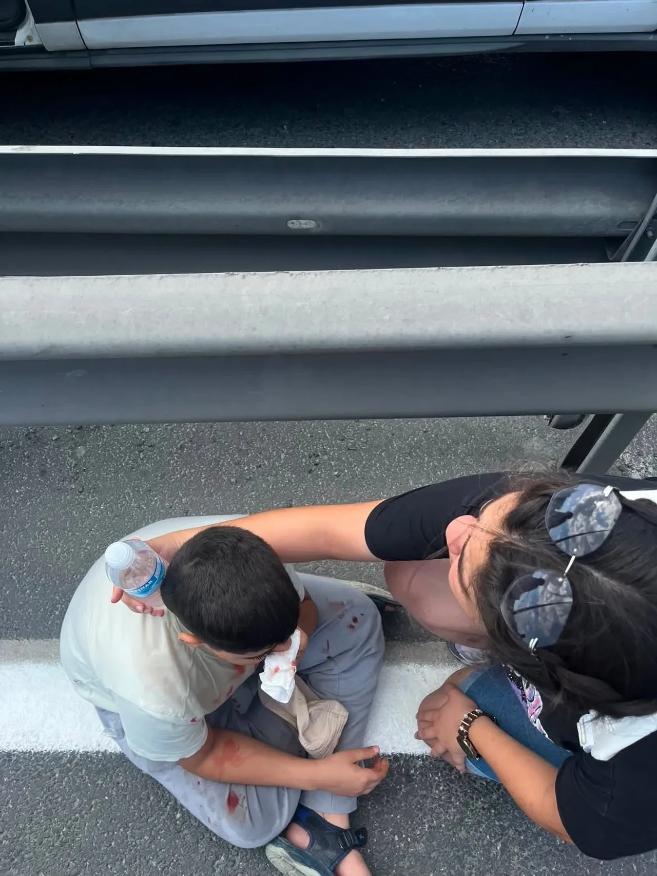 Küçükçekmece’de çocukları taşıyan araç kaza yaptı: 13 kişi yaralandı