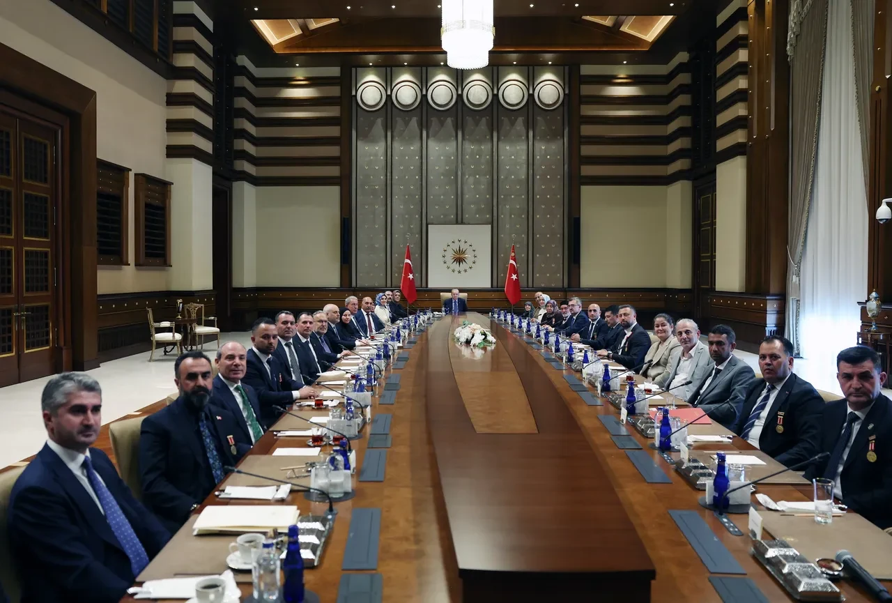 Külliye'de anlamlı buluşma! Şehit yakınları ve gaziler, Cumhurbaşkanı Erdoğan ile bir araya geldi: "Türkiye’yi terör belasından ebediyen kurtaracağız"