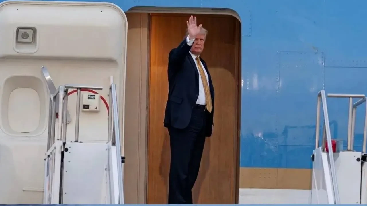 Trump bu kişileri gözden mi çıkardı? Tehdit altındaki uçaktaki bakanlar