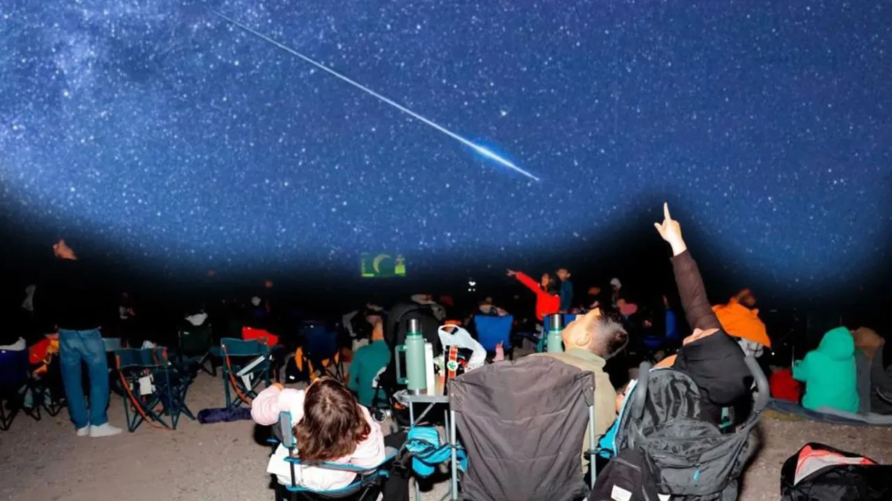 Türkiye gökyüzüne kilitlendi: Binlerce vatandaş Perseid meteor yağmurunu izlemek için zirvelerde buluştu