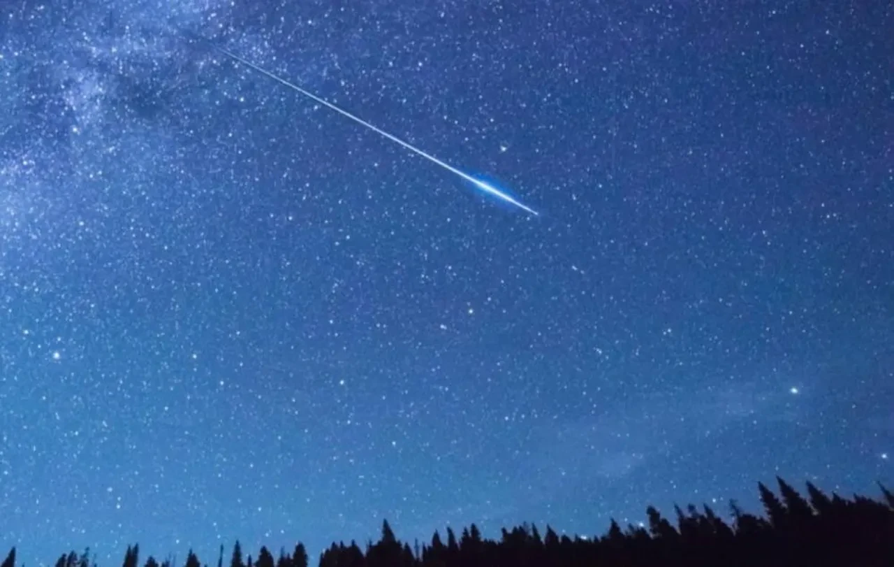 Türkiye gökyüzüne kilitlendi: Binlerce vatandaş Perseid meteor yağmurunu izlemek için zirvelerde buluştu