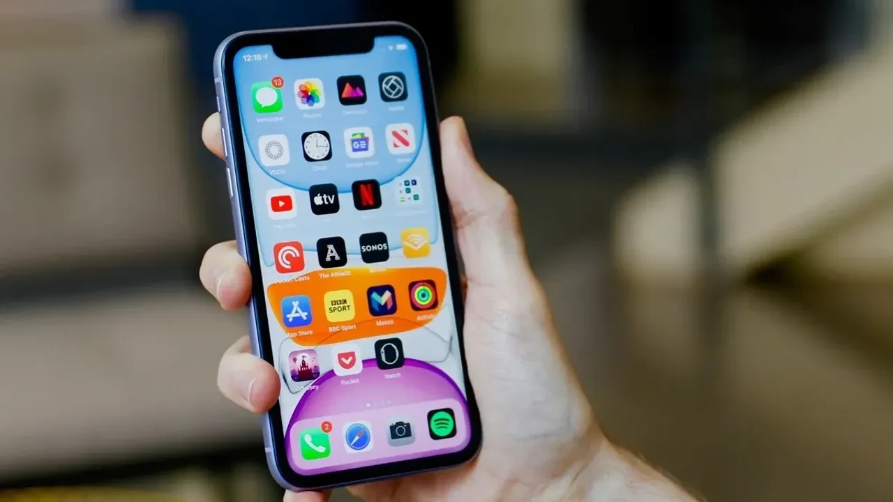 Yeni iPhone’lara ne kadar zam geleceği belli oldu: Akıllı telefon piyasasında işler karıştı