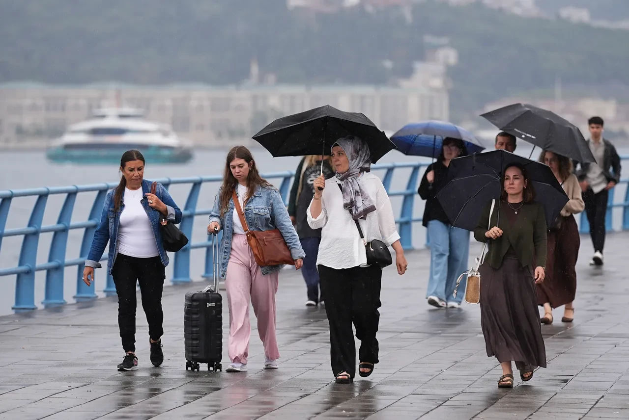 14 Ağustos 2026 hava durumu | Meteoroloji uyardı: İstanbul dahil birçok kente kuvvetli sağanak geliyor