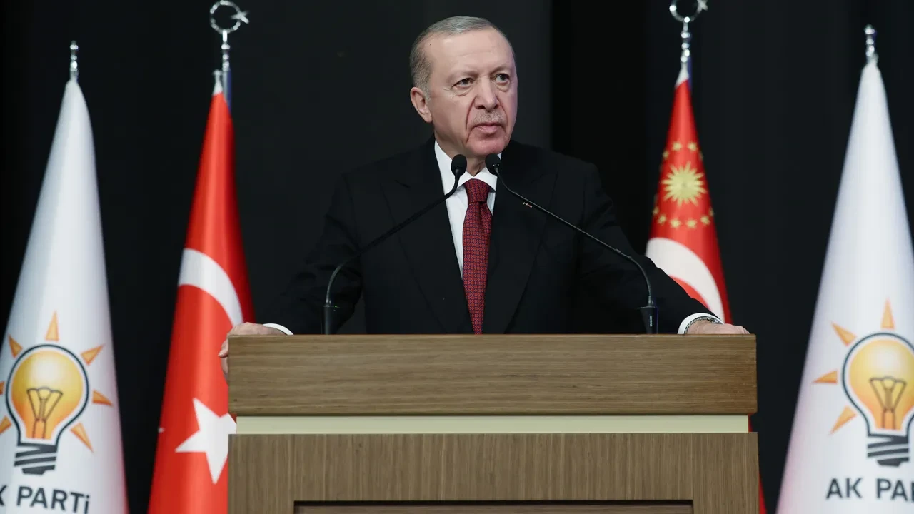 AK Parti '25. Yıl Vizyon Belgesi'ni paylaştı! Hedefler tek tek sıralandı