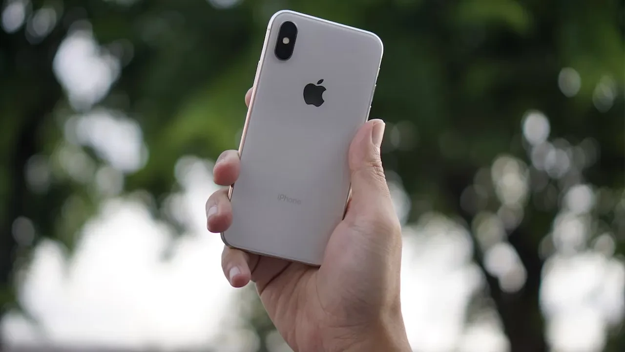 Çıktığı döneme damga vuran iPhone modeli külüstür ilan edildi!