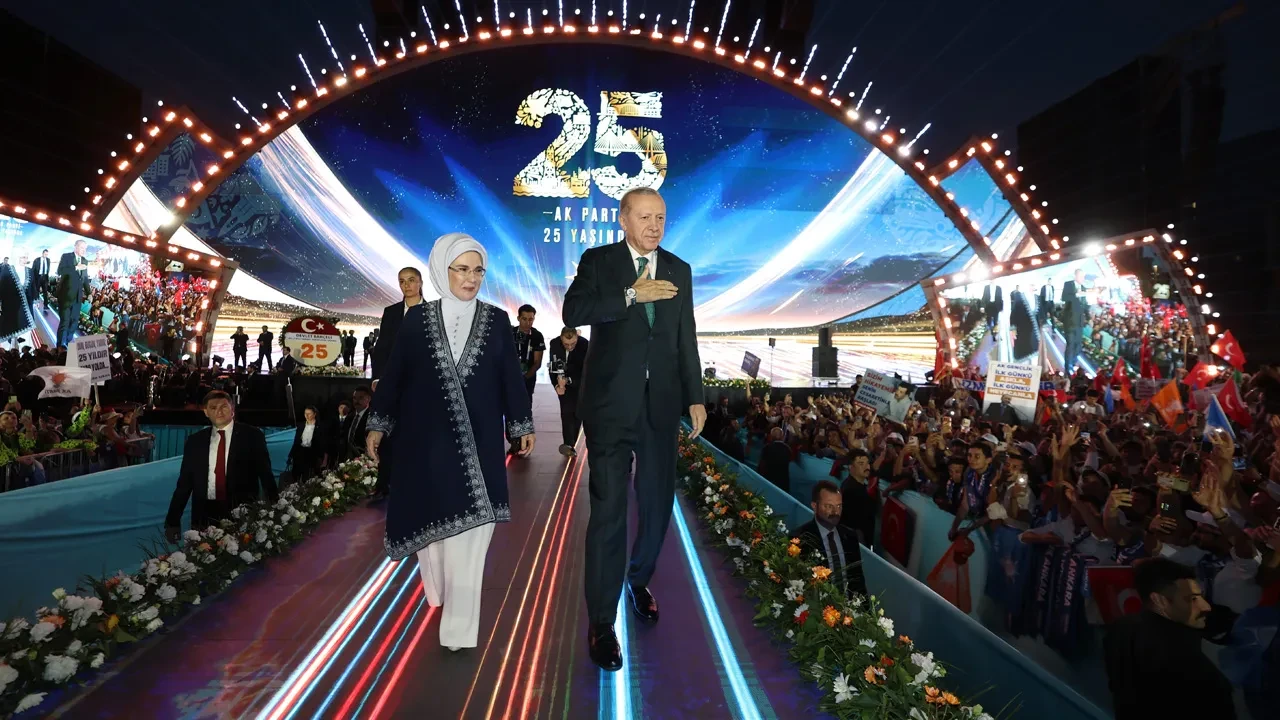 Cumhurbaşkanı Erdoğan'dan 25. Yıl Özel Mitingi'nde tarihi konuşma! Ekonomiden Terörsüz Türkiye'ye kadar önemli mesajlar: Artık anneler ağlamayacak