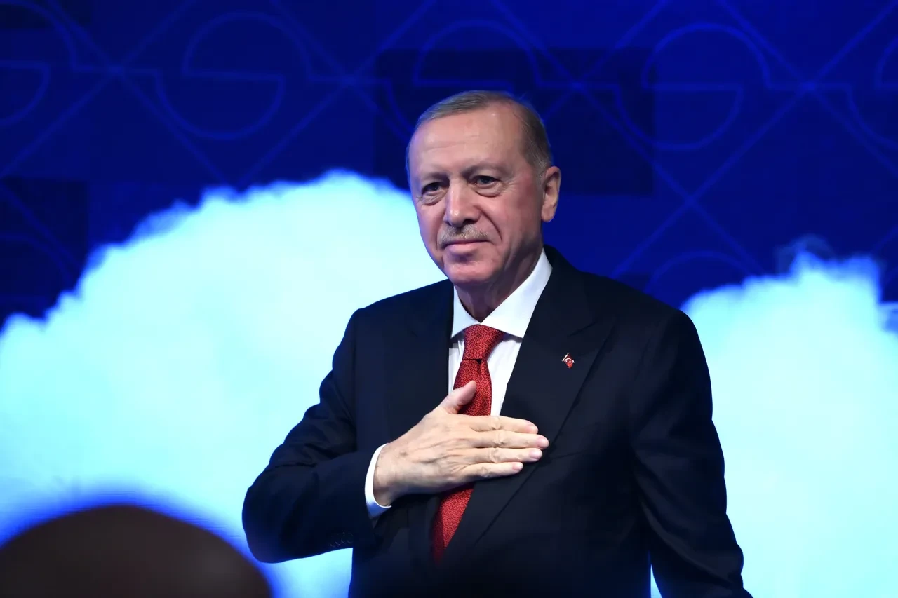 Cumhurbaşkanı Erdoğan'dan AK Parti'nin 25. yılına özel makale! Yeni dönemin yol haritasını açıkladı