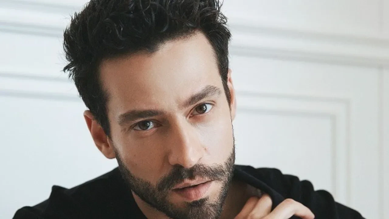Muhtemel Aşk’ın oyuncusu Ekin Koç’tan çok konuşulacak takipçi çıkışı! “10 milyon takipçi her şeyi değiştiriyor”