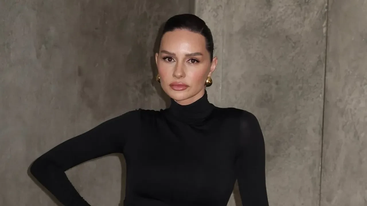 Yasemin Ergene ve ünlü estetik uzmanı Karaca Başaran aşkı gerçek çıktı! 10 ay herkesten saklamışlar
