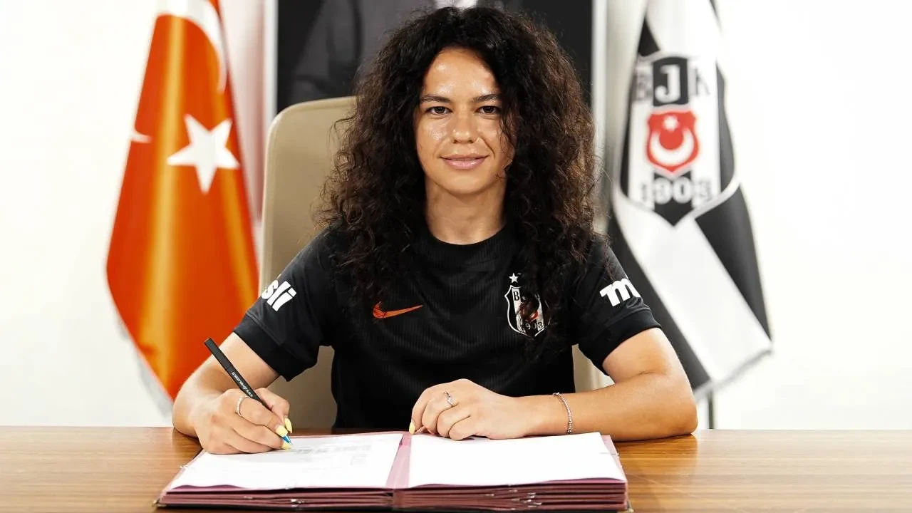 Beşiktaş yabancı orta saha transferini açıkladı! Siyah-beyazlılar yeni oyuncusunu duyurdu