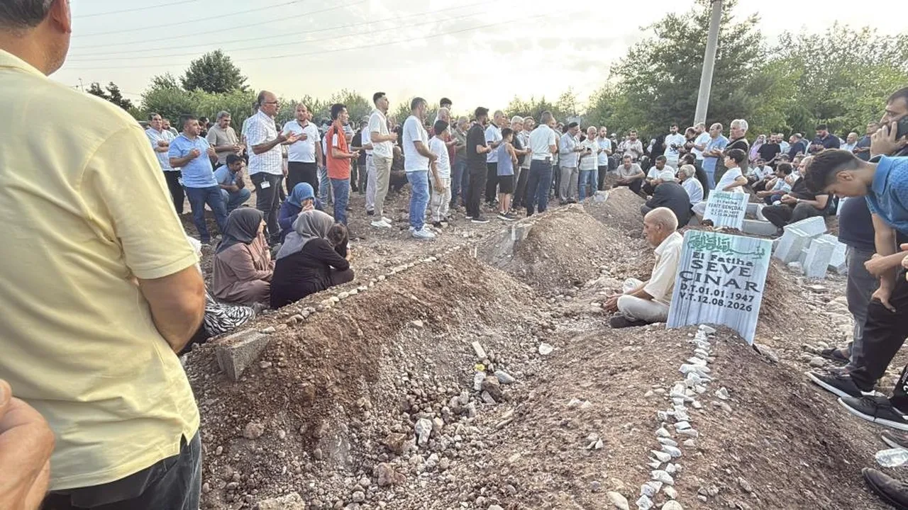 Diyarbakır’da nişan törenine gidenleri taşıyan minibüs devrildi: 7 ölü, 9 yaralı