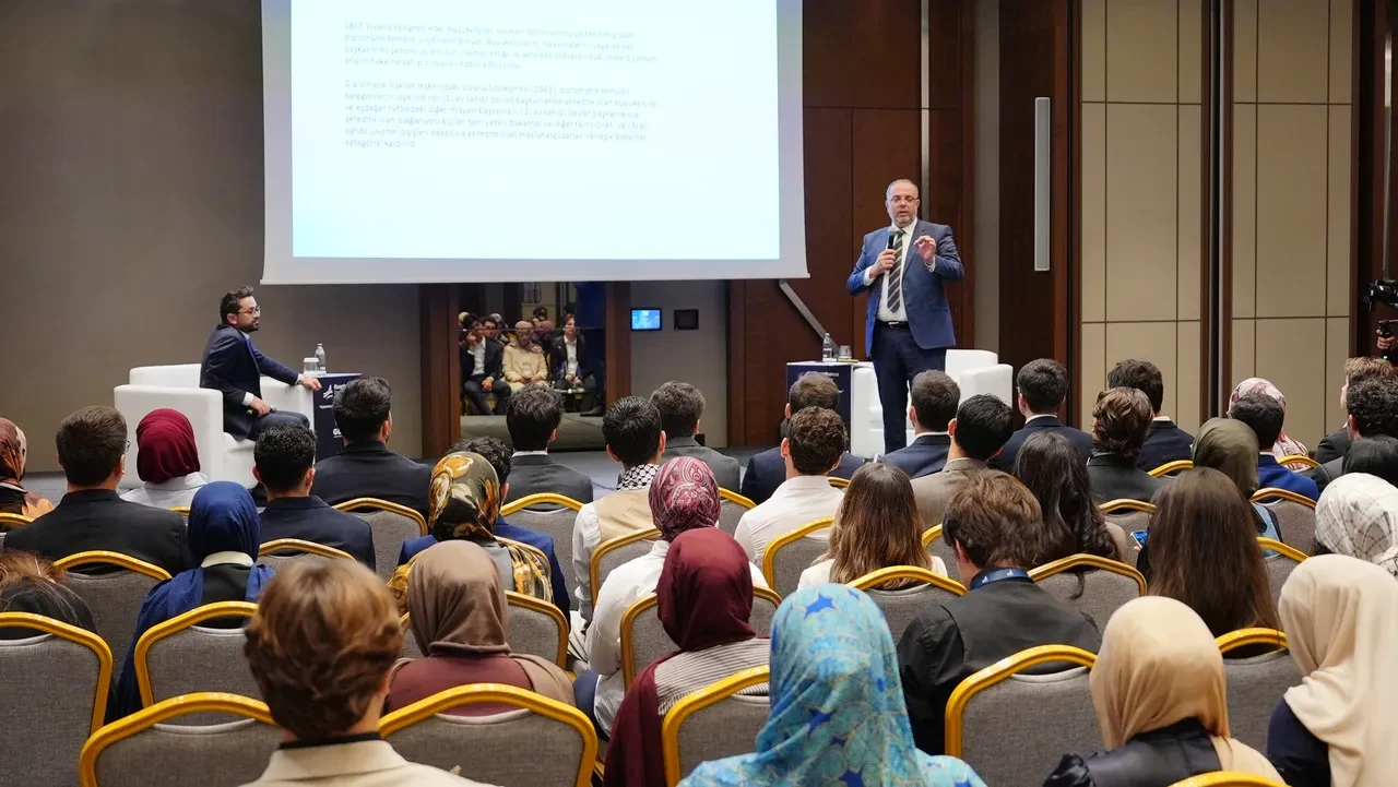 Erhan Afyoncu’dan dikkat çeken nüfus uyarısı: 2100’lerde Türk diye bir şey kalmaz