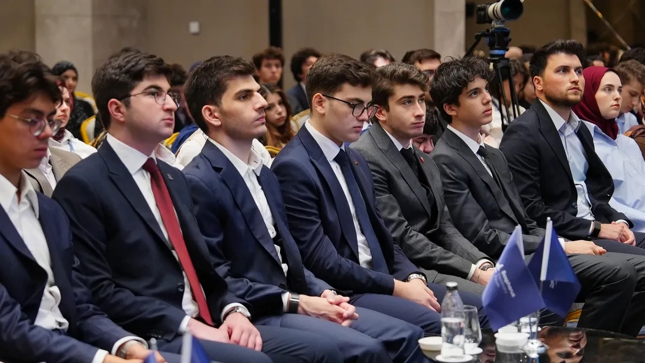 Erhan Afyoncu’dan dikkat çeken nüfus uyarısı: 2100’lerde Türk diye bir şey kalmaz